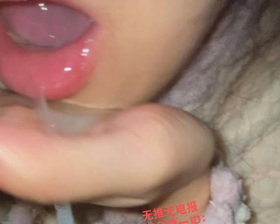 海角社区.我和亲妹妹拿下第一次口爆